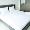 Отель Comfy And Modern Studio (No Kitchen) At Orchard Supermall Mansion Apartment, фото 2