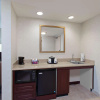 Отель Hampton Inn & Suites Oakland Airport-Alameda, фото 18