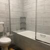 Отель Three Bed Two Bath Apartment in London, фото 12