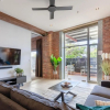 Отель Luxury 3 brm 2 bath Woolstore apt with Courtyard, фото 9