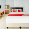 Отель Azka Homestay Syariah by OYO Rooms, фото 23