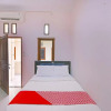 Отель OYO 91445 Sandat Guest House, фото 14