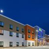 Отель Holiday Inn Express & Suites Perryton, фото 1