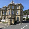 Отель Charming 1-bed Apartment in Ventnor, фото 2