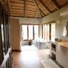 Отель Hlosi Game Lodge - Amakhala Game Reserve, фото 6