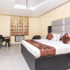 Отель OYO 11532 Hotel SR Grand, фото 2