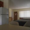 Отель Sundeck Motel and Apartments, фото 3