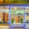 Отель Holiday Inn Express Hong Kong Soho в Гонконге