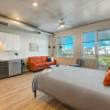 Отель FRONTDESK Vantage Apts Edge District St Pete, фото 6