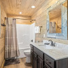 Отель Red Sky Ridge 5 Bedroom Cabin by Redawning, фото 11