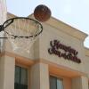 Отель Hampton Inn & Suites Lathrop в Латропе