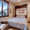 Отель New 3bdr Luxury /sleeps 10 W Fireplace & Mountain Views 3 Bedroom Townhouse by RedAwning в Кистоуне