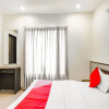 Отель OYO 13810 Hotel The Gentleman, фото 16