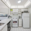 Отель City View High Floor Bay & Gerrard Pet Friendly Condo Walk to Sick Kids Hospital, фото 7