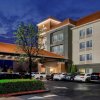 Отель La Quinta Inn And Suites Fresno Riverpark во Фресне