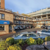 Отель Voyageur Lakewalk Inn, фото 1