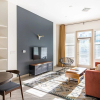 Отель TWO Modern CozySuites on the Town Lake Unit 1032, фото 12
