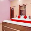 Отель OYO Flagship 805187 Hotel Vrv Homestay, фото 4