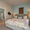 Отель Large Condo Close to Beach With Semi-private Pool!, фото 24