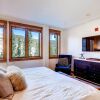 Отель Luxury 4bdr Ski In-out /premium Amenities 4 Bedroom Condo by RedAwning, фото 3