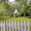 Отель Romantic Cottage in Washington Historic District, фото 2