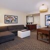 Отель Embassy Suites by Hilton Anaheim North, фото 4
