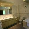 Отель The Bridge House Hotel в Рейгейте