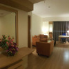 Отель OYO 666 D' Grande Hotel Batam, фото 3