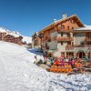 Отель Cozy Apartment, at Just 300 m. From the Slopes in Tignes, фото 1