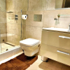 Отель Elegant 2Bed Gem-5star Service-Pools-Gym, фото 8