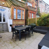Отель The Clapham Crib - Spacious 4bdr House With Patio, фото 24