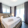 Отель Five-Bedroom Holiday Home in Okrug Donji, фото 5