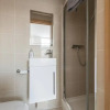 Отель Seagrass Henley - 2 Bed Entire Serviced Apartment, фото 10