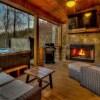 Отель Log-off Lodge by Escape to Blue Ridge, фото 2