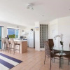 Отель Home Away From Home With Sweeping Ocean Views Unit 12 60 Peregian Esplanade, фото 6
