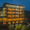 Отель Longying Hotel, фото 1