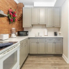 Отель Upscale 2BR Apt w King Bed and Netflix, фото 6