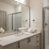 Отель FRONTDESK Main & Clay Apts Butcḣertown Louisville, фото 45