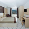 Отель De Maria House Bed & Breakfast, фото 4