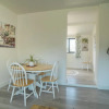 Отель Modern Apartment in the Cotswolds Sleeps 6, фото 10