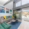 Отель Plush Loft Apartment With Signal Hill View, фото 12
