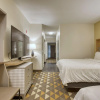 Отель Holiday Inn Hotel & Suites Madison West, an IHG Hotel, фото 34