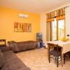 Отель Oikos Holiday Apartments, фото 1