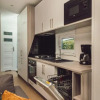Отель Tiny Cabin with Hottub I 4 P, фото 4