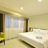 Отель Whiz Prime Hotel Darmo Harapan Surabaya, фото 3
