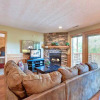 Отель Eagles Point Lodge 4 Bedroom Home with Hot Tub, фото 2
