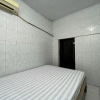 Отель OYO 93137 Kost Maharaja, фото 18