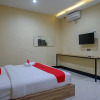 Отель RedDoorz @ G Hotel Luwuk, фото 4