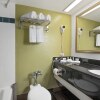 Отель Quality Inn Airport - Cruise Port, фото 8