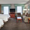 Отель Hampton Inn & Suites by Hilton Toronto Airport, фото 15